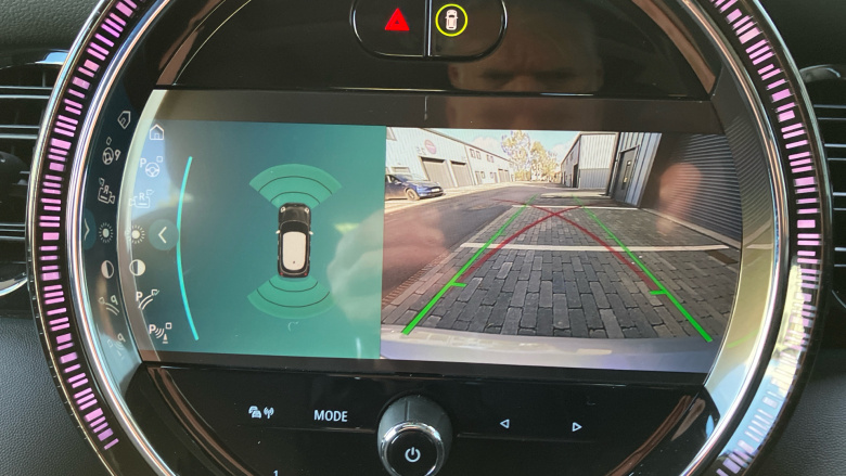 MINI Hatchback 1.5 Cooper Classic Premium 5dr Auto Petrol Hatchback